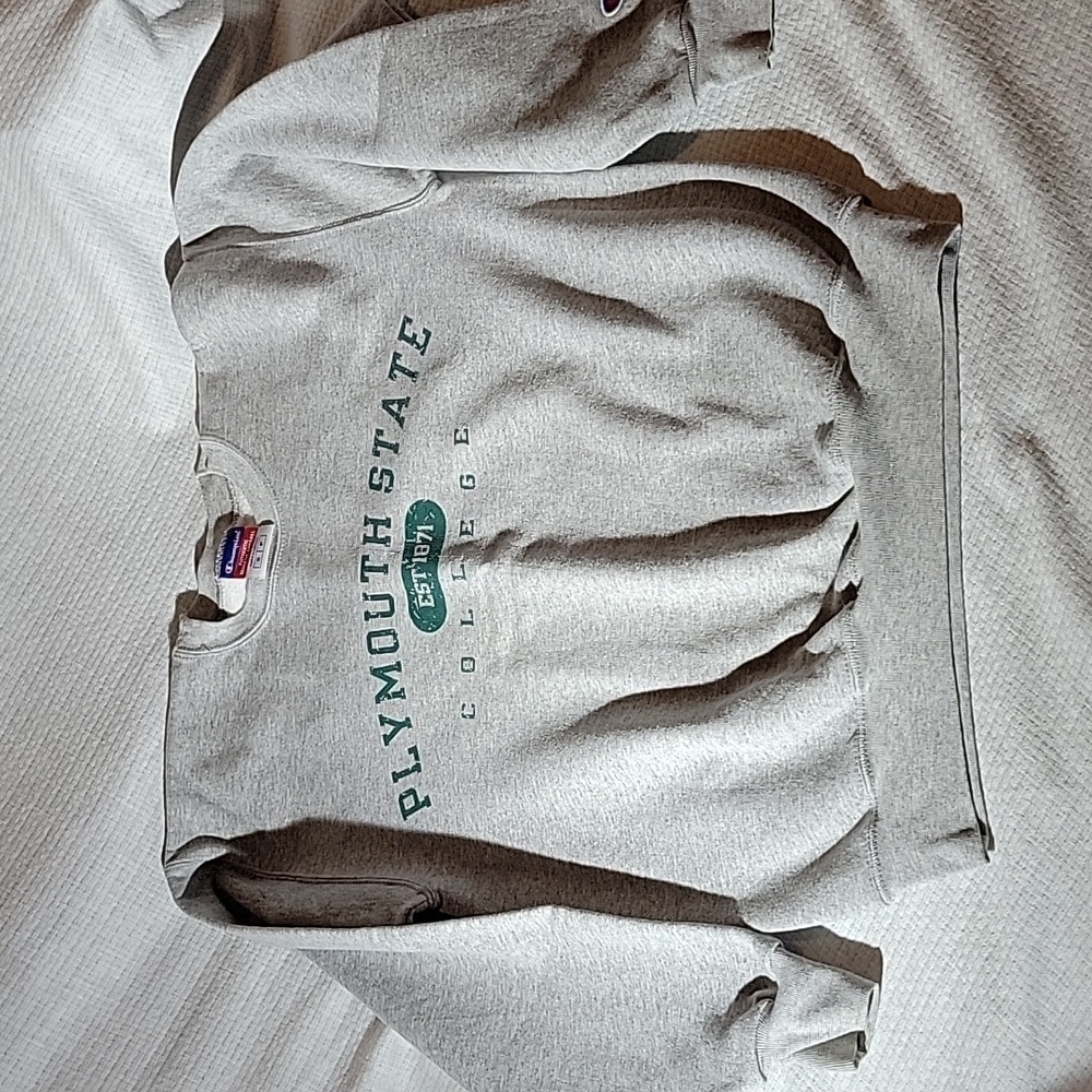 Champion Plymouth State College New Hampshire NH Gray Sweatshirt Size Small EUC